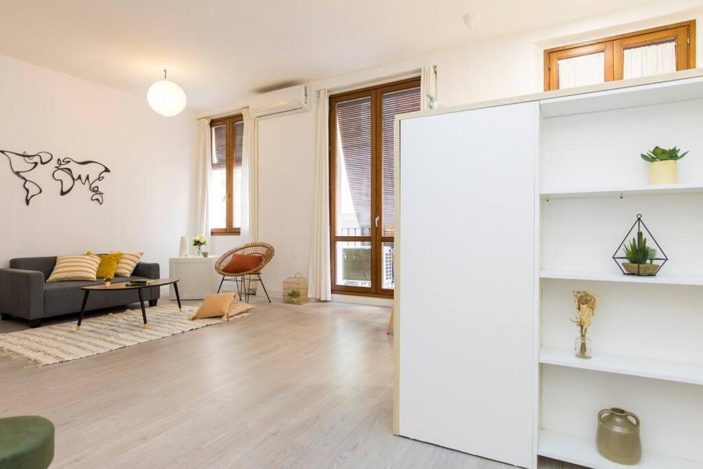 Moderno Apartamento En Casco Historico + Desayuno! サラゴサ エクステリア 写真