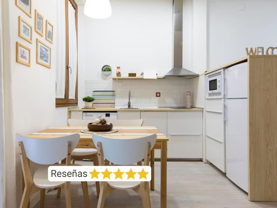 Moderno Apartamento En Casco Historico + Desayuno! サラゴサ エクステリア 写真